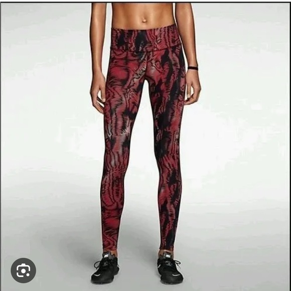 Nike Legendary Tight Fit Training Pants dri fit leggings women’s XS - Picture 1 of 5